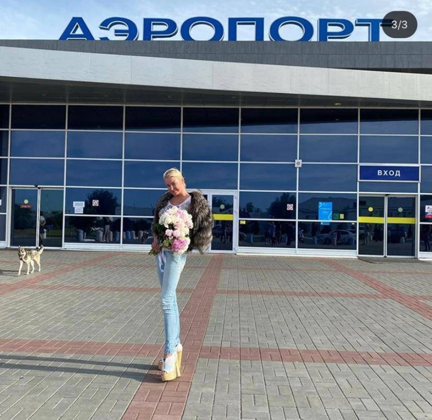 Волочкова хочет предложить своим друзьям из шоу-бизнеса переехать в Астрахань