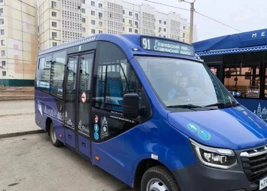 В крупный астраханский микрорайон пустили дополнительные автобусы