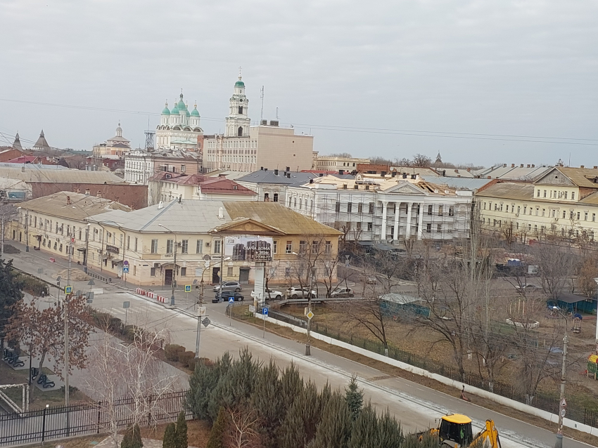 В Москве заинтересовались гнилым домом в Астрахани: новость о нем дошла до столицы