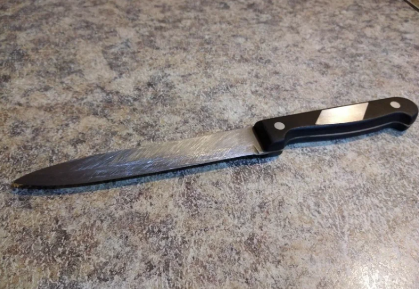 Астраханец всадил нож в брата своей новой знакомой на свадьбе