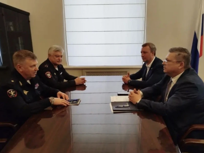 В Астрахани положительно отметили работу линейного отдела МВД на транспорте