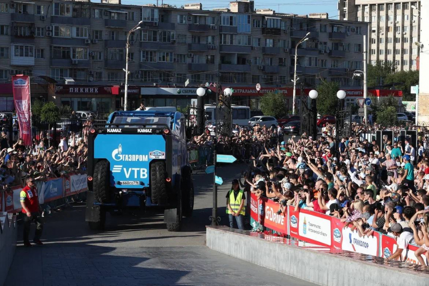 В Астрахани дали старт российскому этапу гонки «Шёлковый путь»