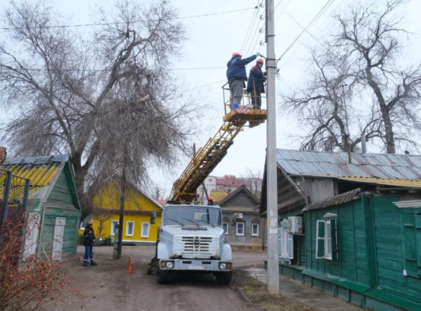 В Астрахани модернизируют уличное освещение у Зеленой мечети