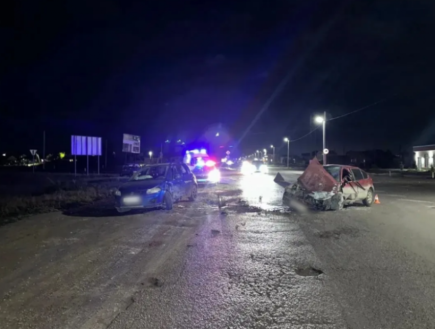 Под Астраханью случилось тройное ДТП с пострадавшими