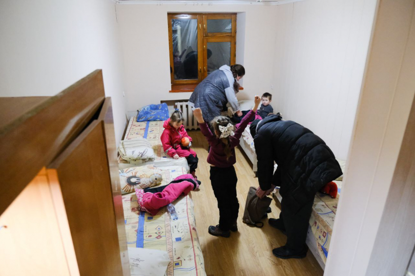Специалисты сообщили о самочувствии беженцев из ДНР и ЛНР, прибывших в Астрахань