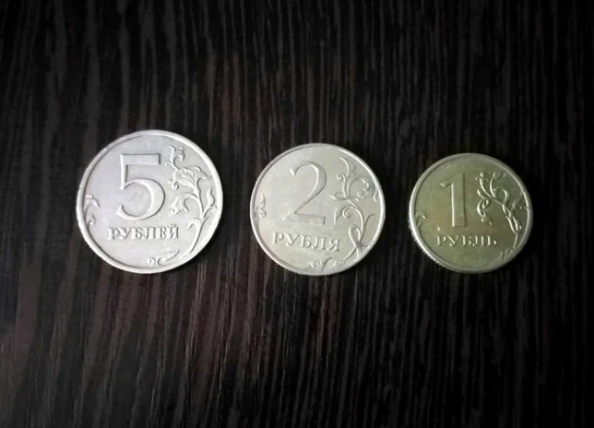 Долгожданная пенсия огорчила астраханку: половина денег была фальшивой