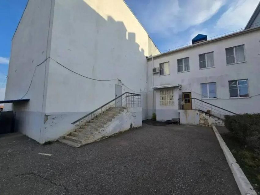 Проблемное здание школы под Астраханью отремонтируют в 2026 году