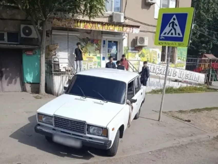Астраханец заработал 28 нарушений ПДД, притворяясь сотрудником экстренных служб