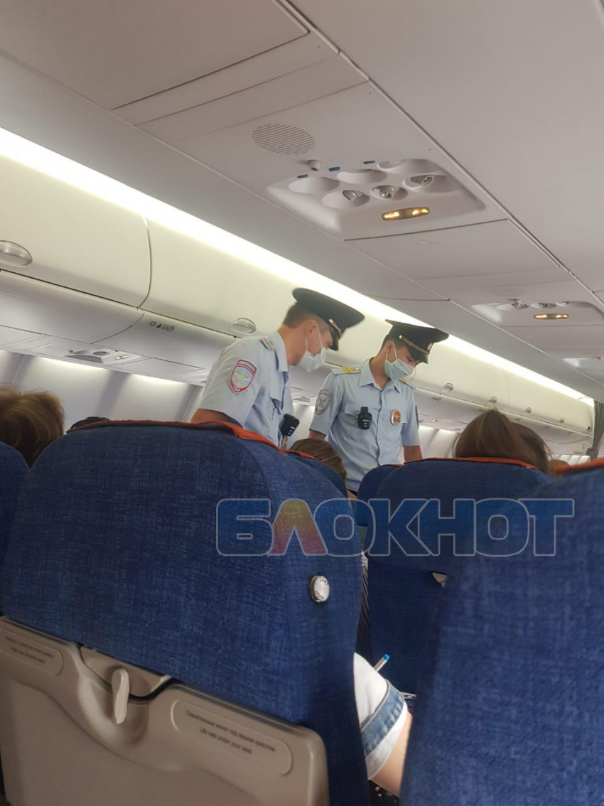 Пьяный пассажир стал причиной задержки рейса «Астрахань-Москва»