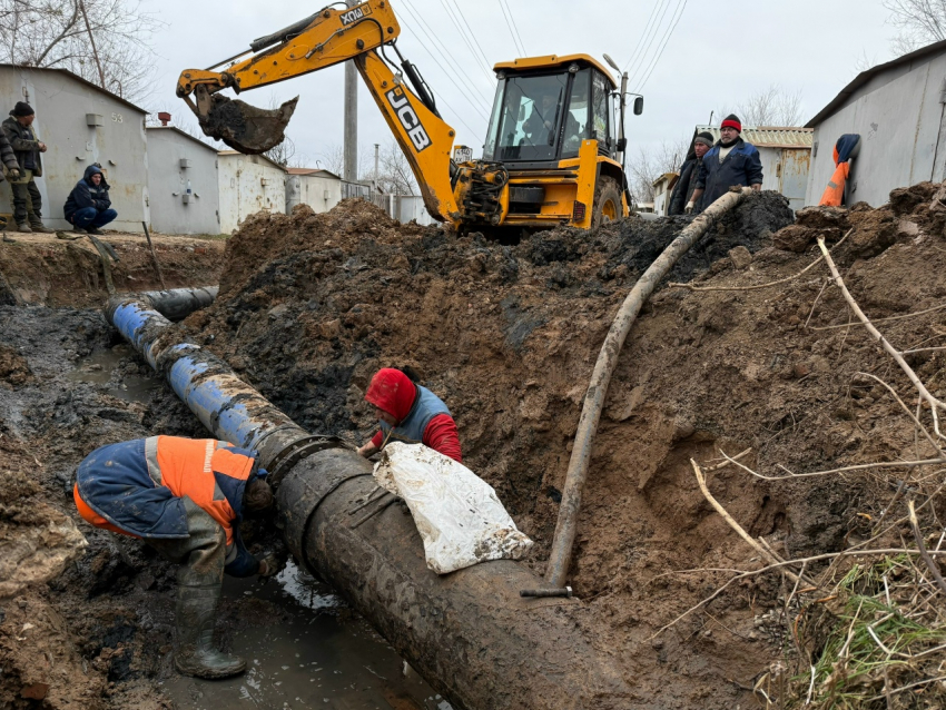 В Астрахани предприниматель заявил о покупке ветки водопровода: водоканал это опроверг