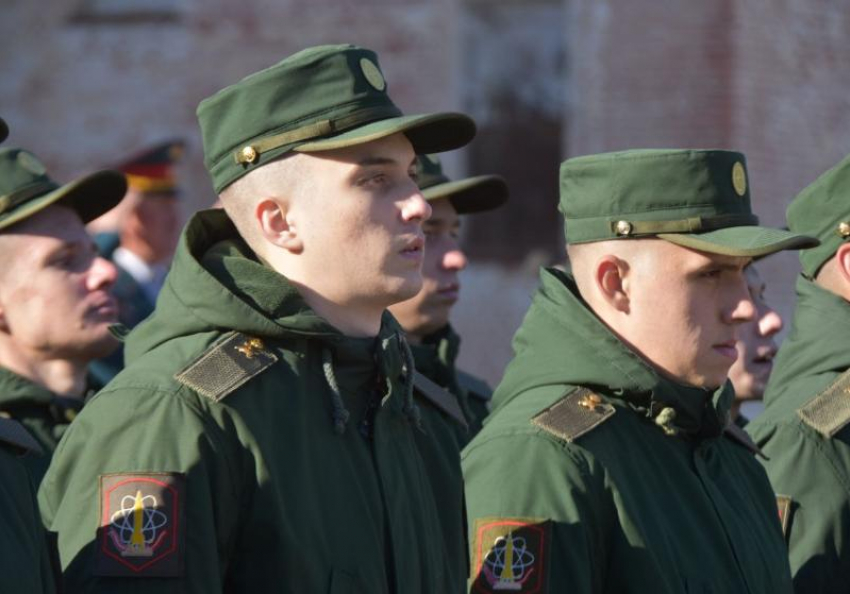 На полигоне в Астраханской области чествовали солдат осеннего призыва