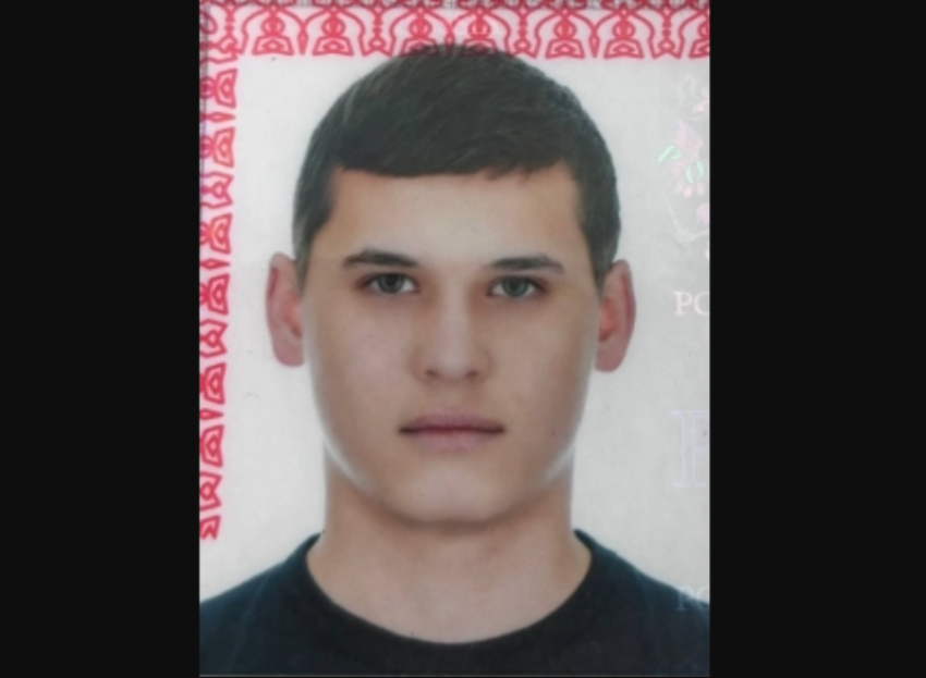 В Астраханской области разыскивают юношу: он вышел из дома и пропал