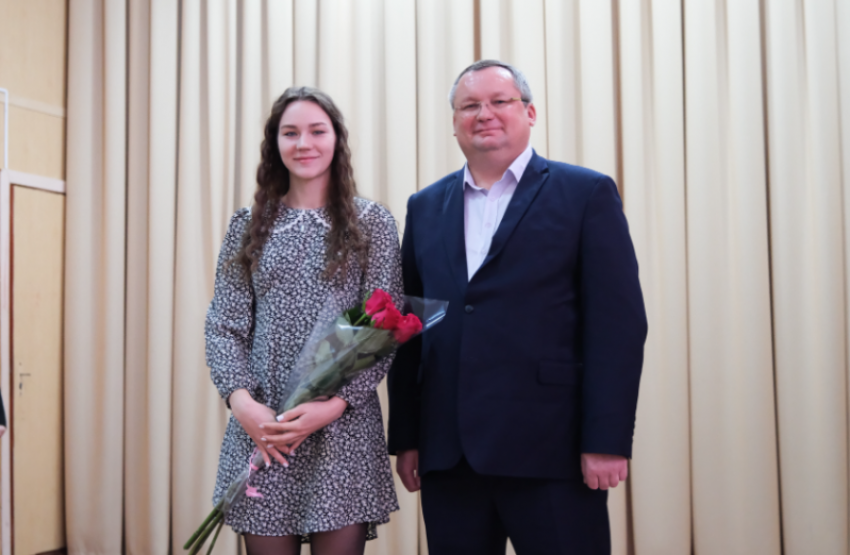 Игорь Мартынов поздравил астраханскую молодежь с Днем российского студента