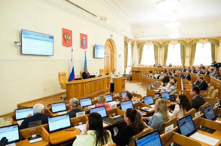 Астраханское правительство рассмотрело доходы и расходы бюджета региона