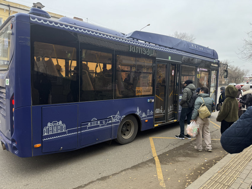 В Астрахани назвали самые востребованные автобусные маршруты