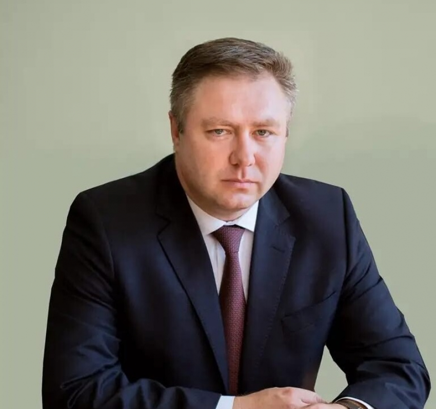 Депутаты Ахтубинского района единогласно отправили в отставку Алексея Кириллова 
