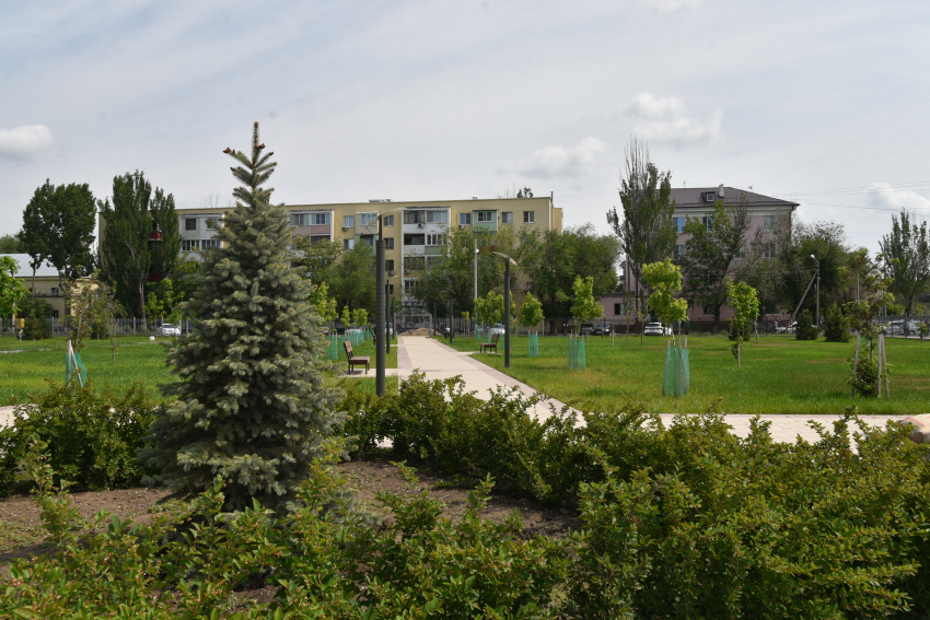 Администрация города Астрахани модернизирует парки и скверы