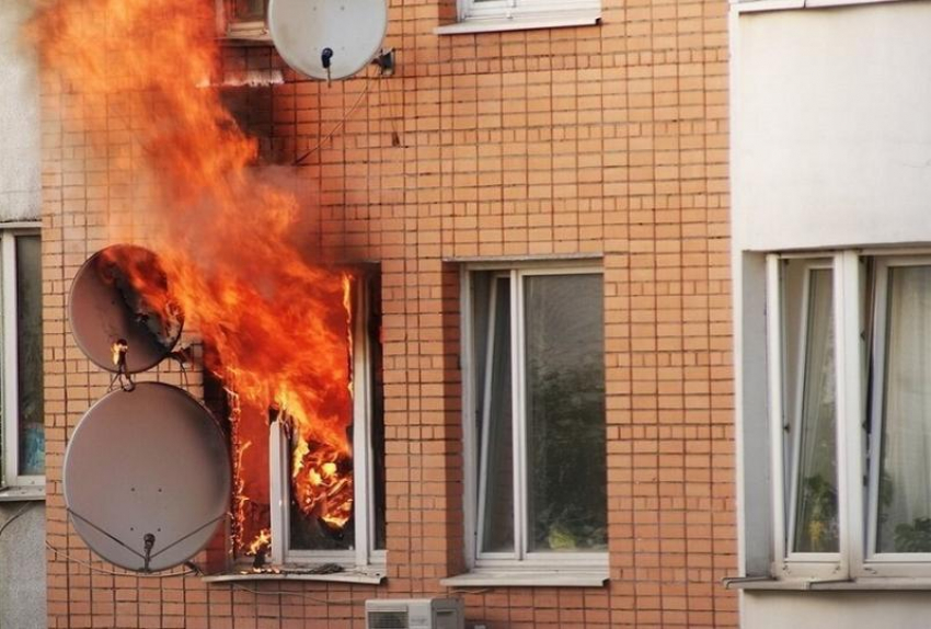 За один день в Астрахани горели четыре квартиры