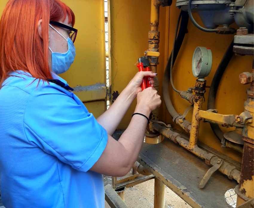 Судебные приставы заблокировали опасный объект на 30 дней