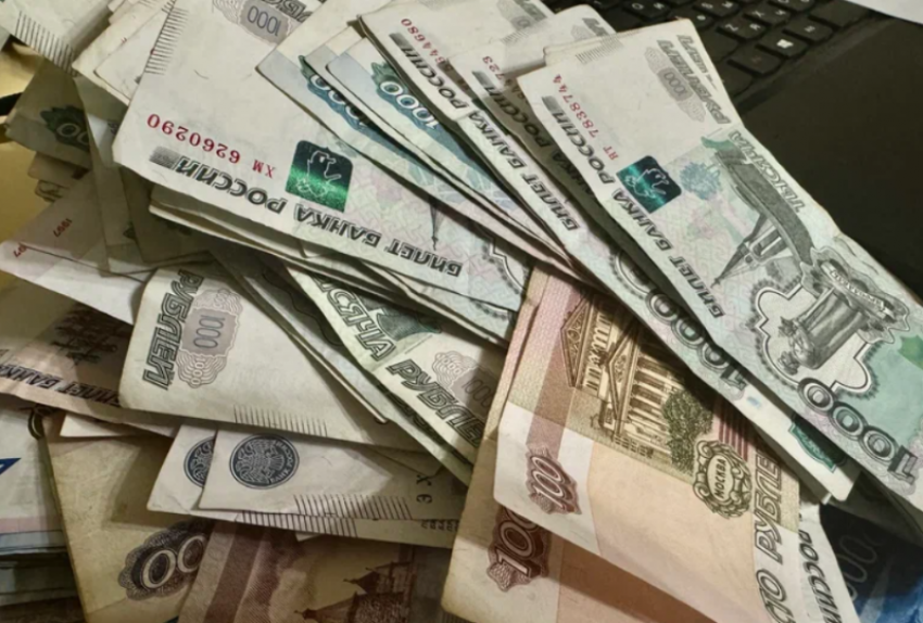 Астраханский инспектор ДПС выпрашивал взятку у предпринимателя