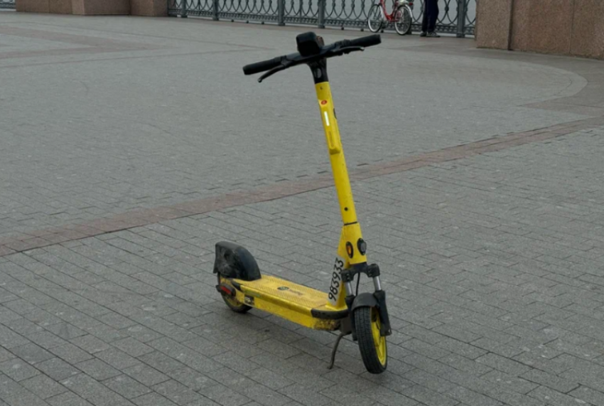 В Астрахани автолюбитель сбил подростка и покинул место ДТП