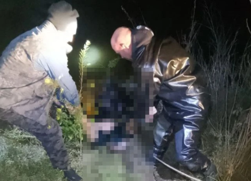 Астраханский водолаз нашел способ вытащить тело мужчины из затонувшего авто