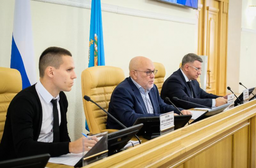 Астраханский молодёжный парламент выступил с новыми инициативами в облдуме