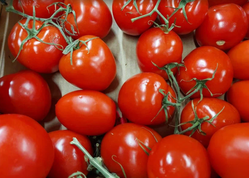 В Астраханской области заметно подорожали помидоры и сливочное масло