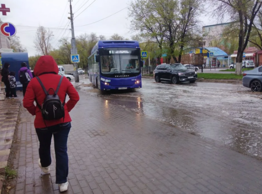 9 мая автобусы в Астрахани будут ходить по измененным маршрутам