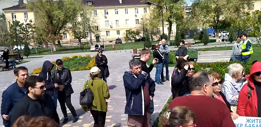 Митинг за эвтаназию агрессивных собак в Астрахани попытались сорвать