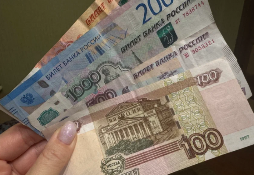 Сотрудница астраханского банка оформляла кредиты на клиентов без их ведома
