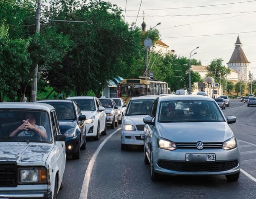 Дороги в Астрахани перекроют завтра на время крестного хода