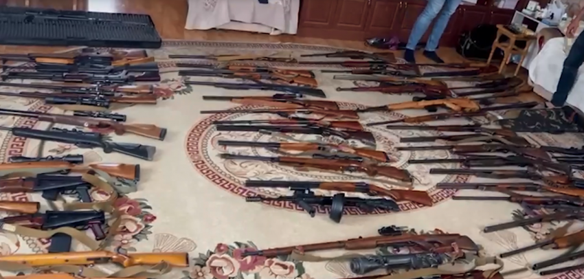 В Астраханской области ФСБ пресекла деятельность мастерских по изготовлению оружия