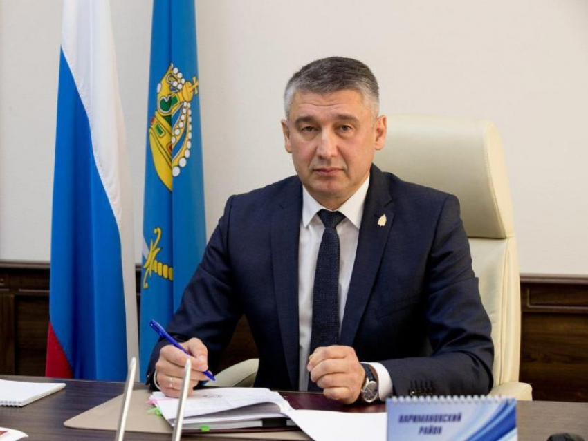 В Астраханской области глава Наримановского района досрочно сложил полномочия