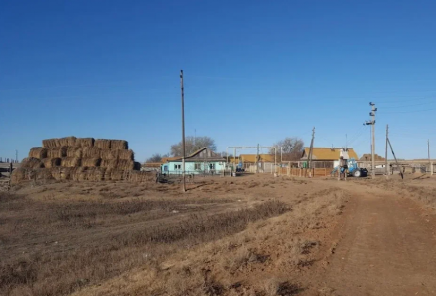 Под Астраханью чиновница отдала земельный участок в аренду на 20 лет