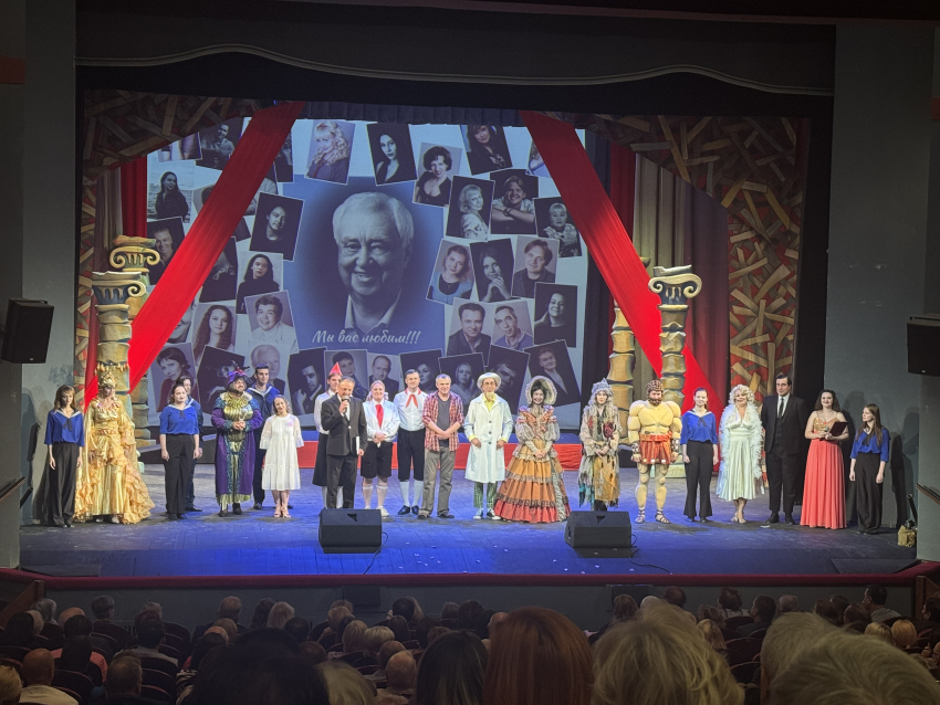 «Юра в тебе и во мне» - в Астрахани отметили юбилей Юрия Кочеткова