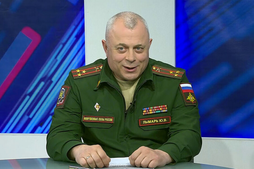 Военная контрразведка проводит обыски у бывшего астраханского военкома