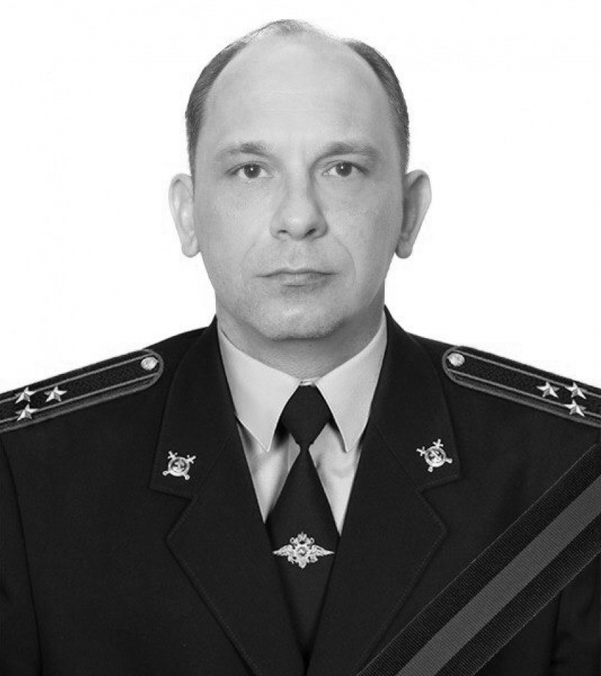 В Астрахани назначили дату прощания с погибшим в ДТП начальником отдела полиции