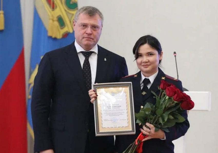 Губернатор Игорь Бабушкин наградил лучших астраханских полицейских