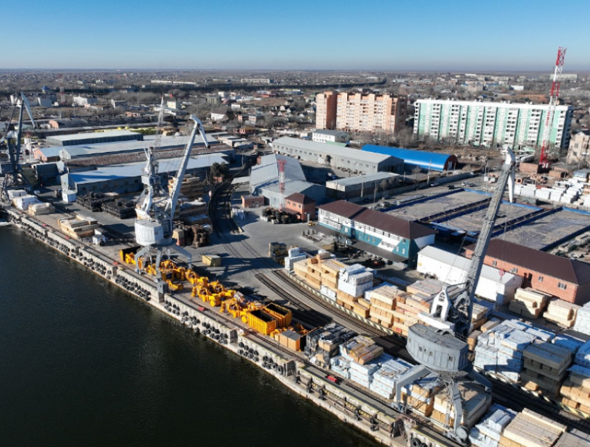 Грузооборот астраханских портов вырос благодаря перевалке зерновых