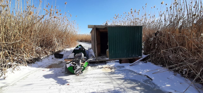 Замерзшие во льдах: пограничники спасли астраханцев от смерти 