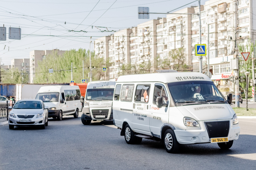 Президент России потребовал не повышать стоимость проезда в астраханском транспорте  