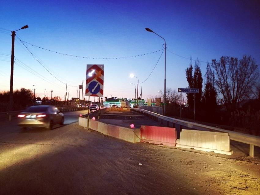 Пробки у Нового моста в Астрахани скоро закончатся