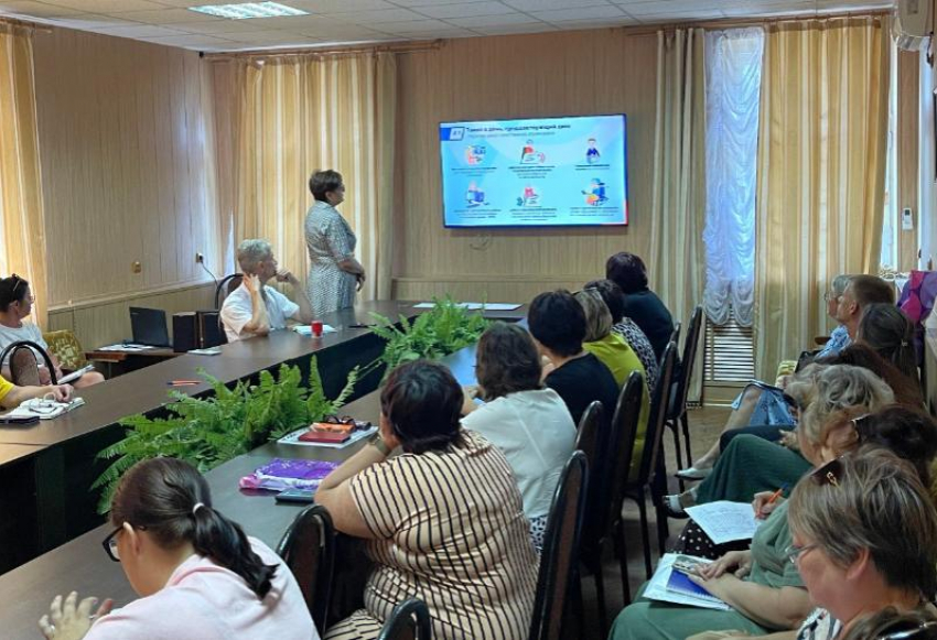 Члены астраханских участковых избиркомов активно готовятся к выборам