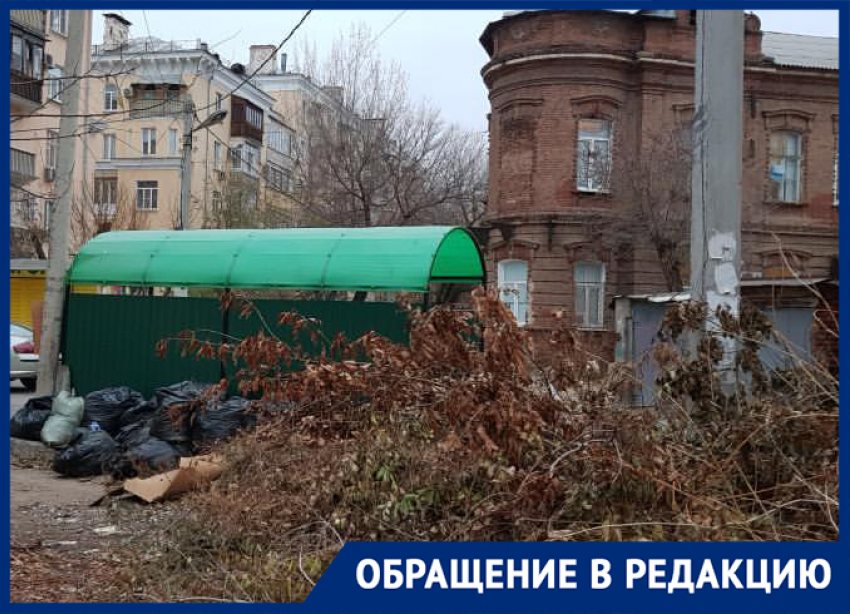 Центральную улицу Астрахани превратили в общественный туалет