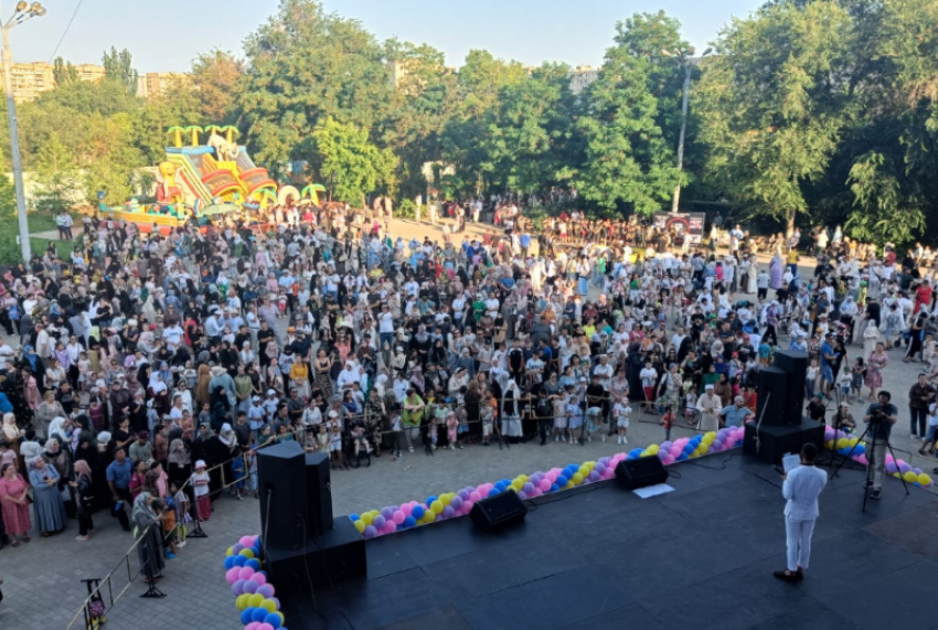 В Астрахани свыше 2000 человек участвовали в детском Курбан-байраме