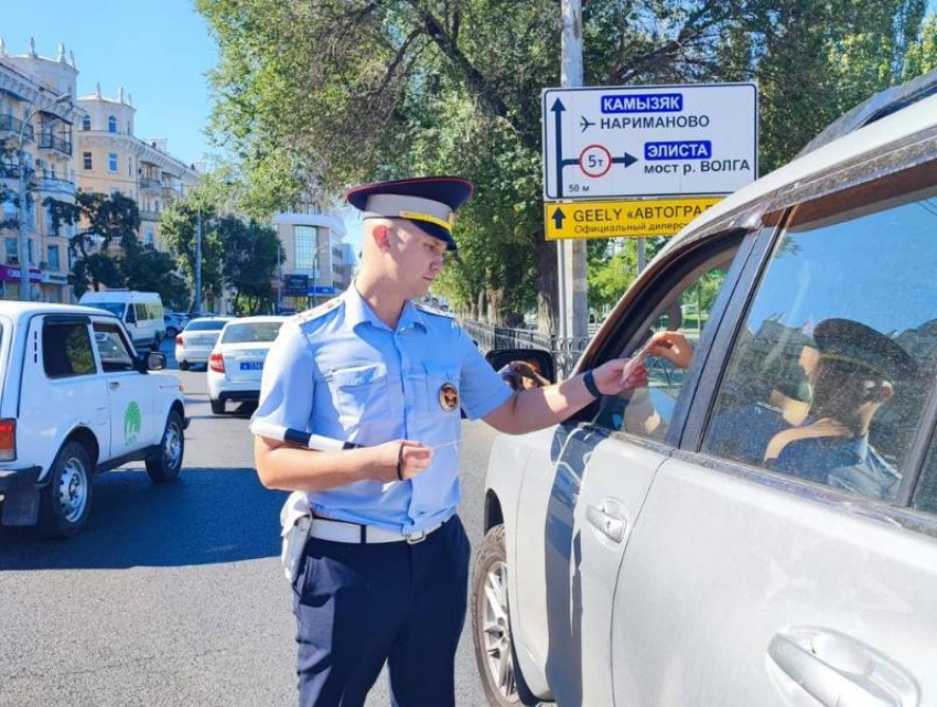 За праздники в Астраханской области свыше 2000 человек нарушили ПДД