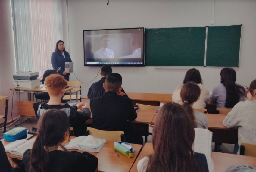 Астраханским школьникам поселка Верхний Баскунчак рассказали о преимуществах работы в «РЖД»