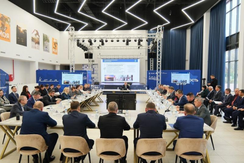 В Астраханской области обсудили проекты развития стратегических направлений