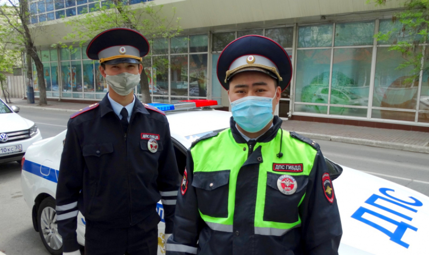 В Астрахани полицейские помогли спасти новорожденного 